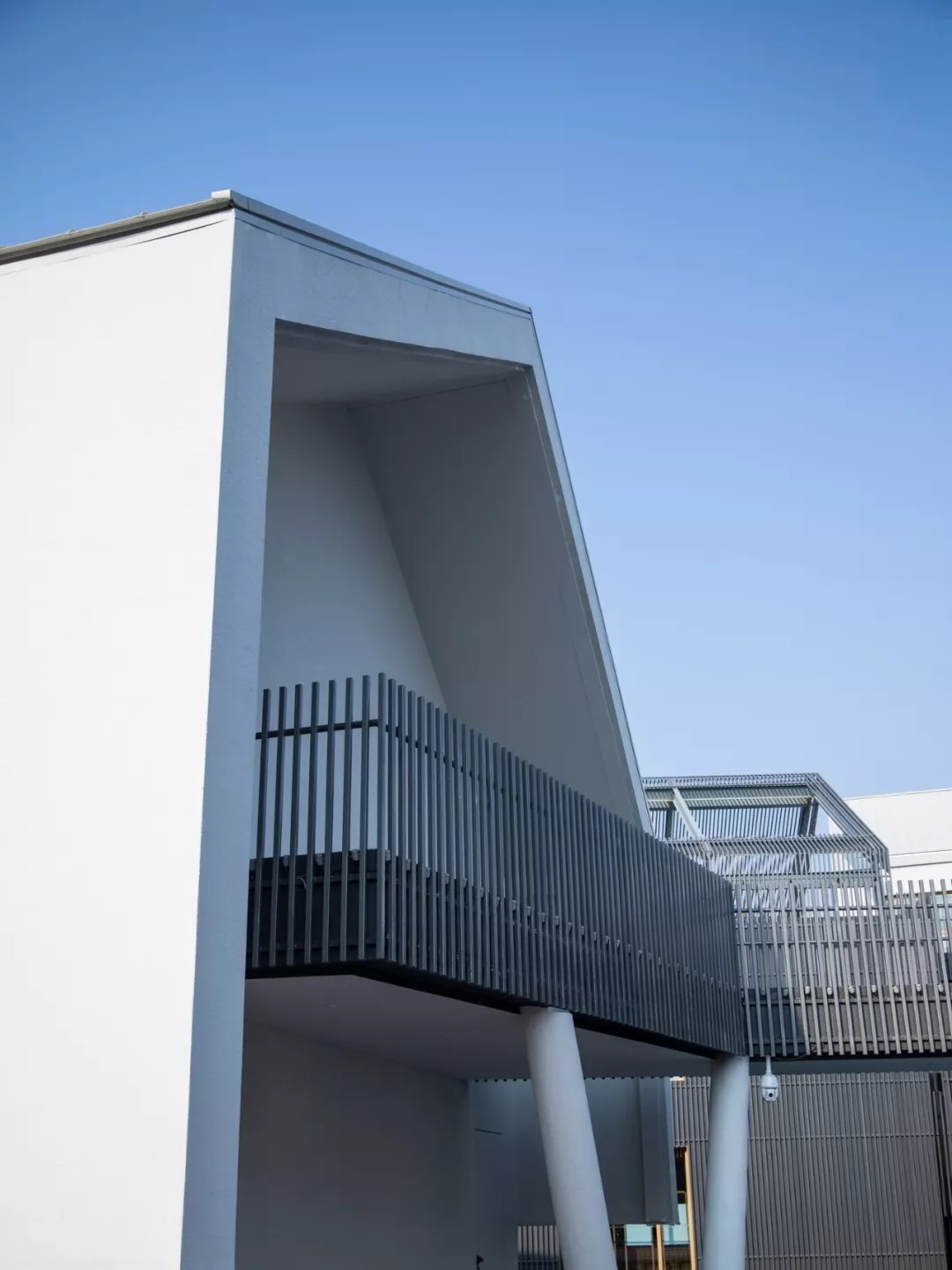 豐富空間體驗(yàn)的露臺和廊道