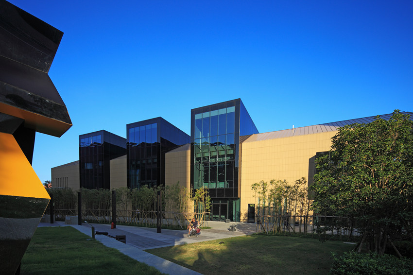 上海設計中心（南館）